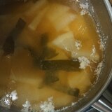 カブの卵スープ